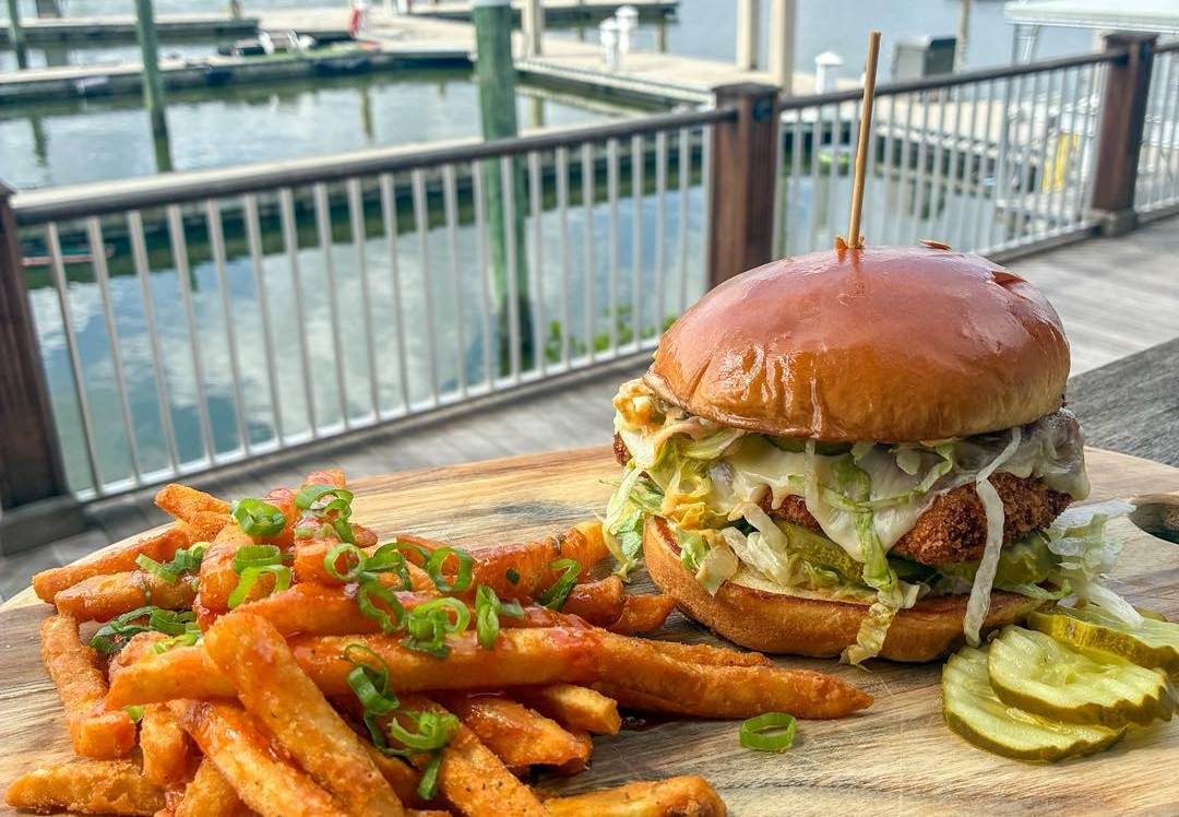 Things To Do Outriggers Tiki Bar & Grille